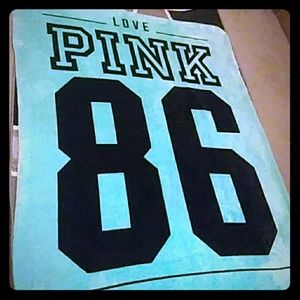 ⭐Traded⭐VS PINK Sherpa Blanket